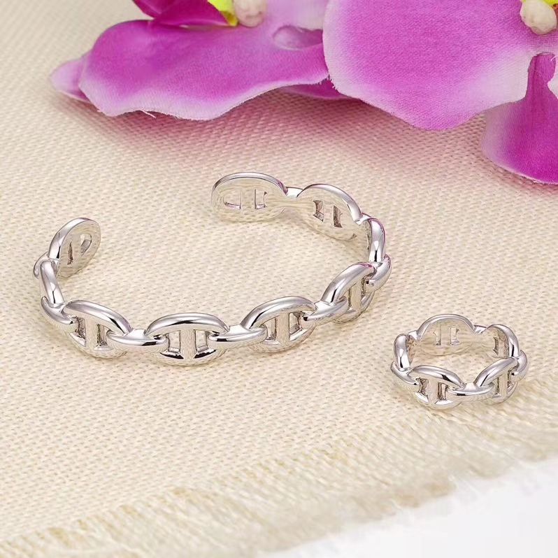AAA Hermes Silver Enchainee Bracelet - Pig Nose AAA Hermes Silver Enchainee Bracelet - Pig Nose